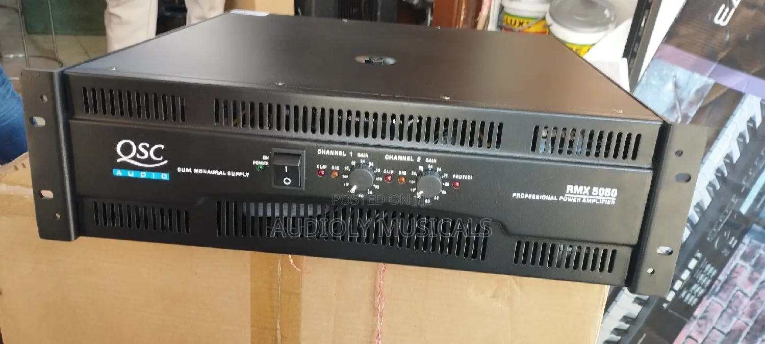 QSC RMX5050 Bass Amplifier