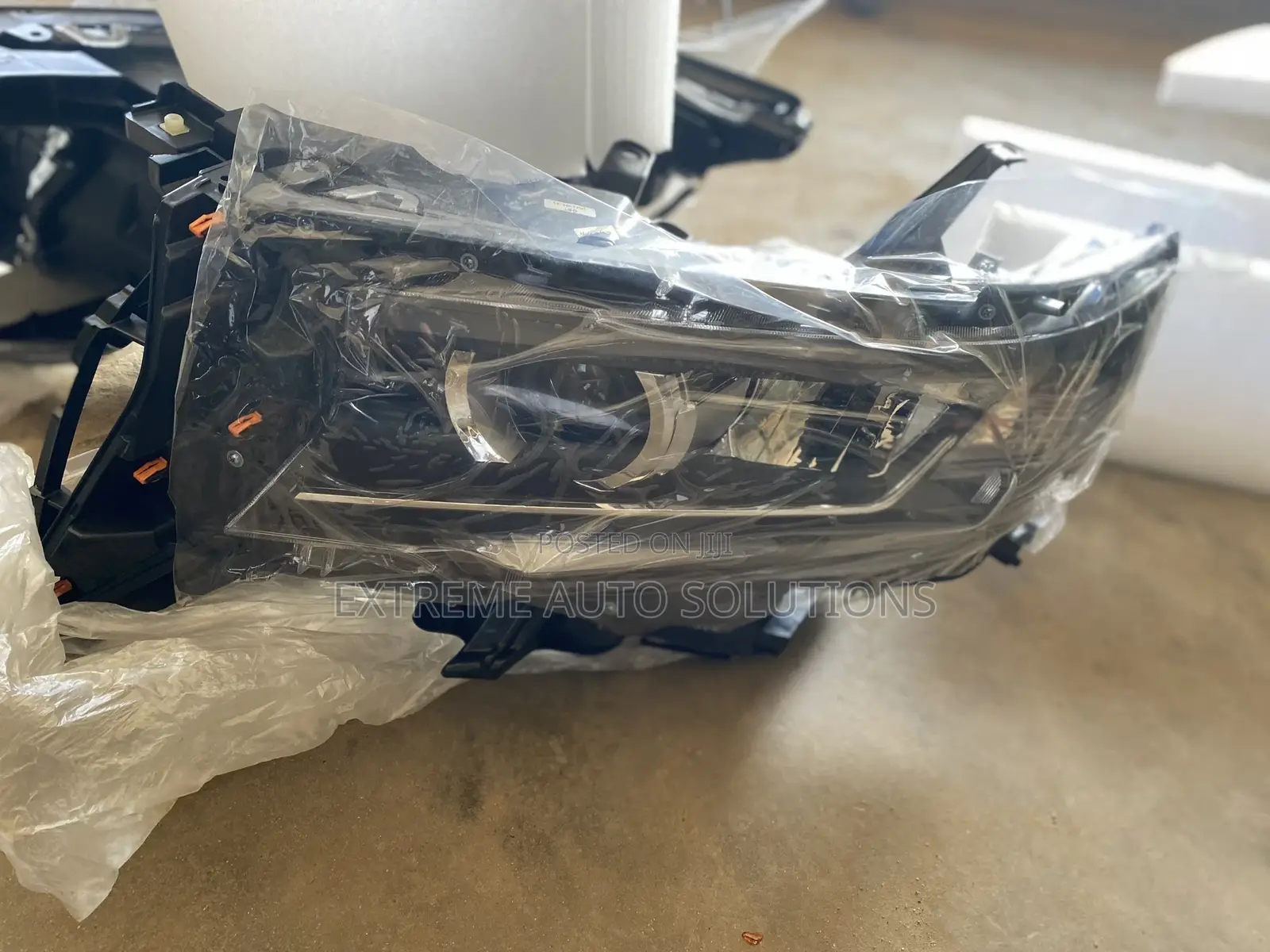 Land Cruiser Prado 2018 Headlights