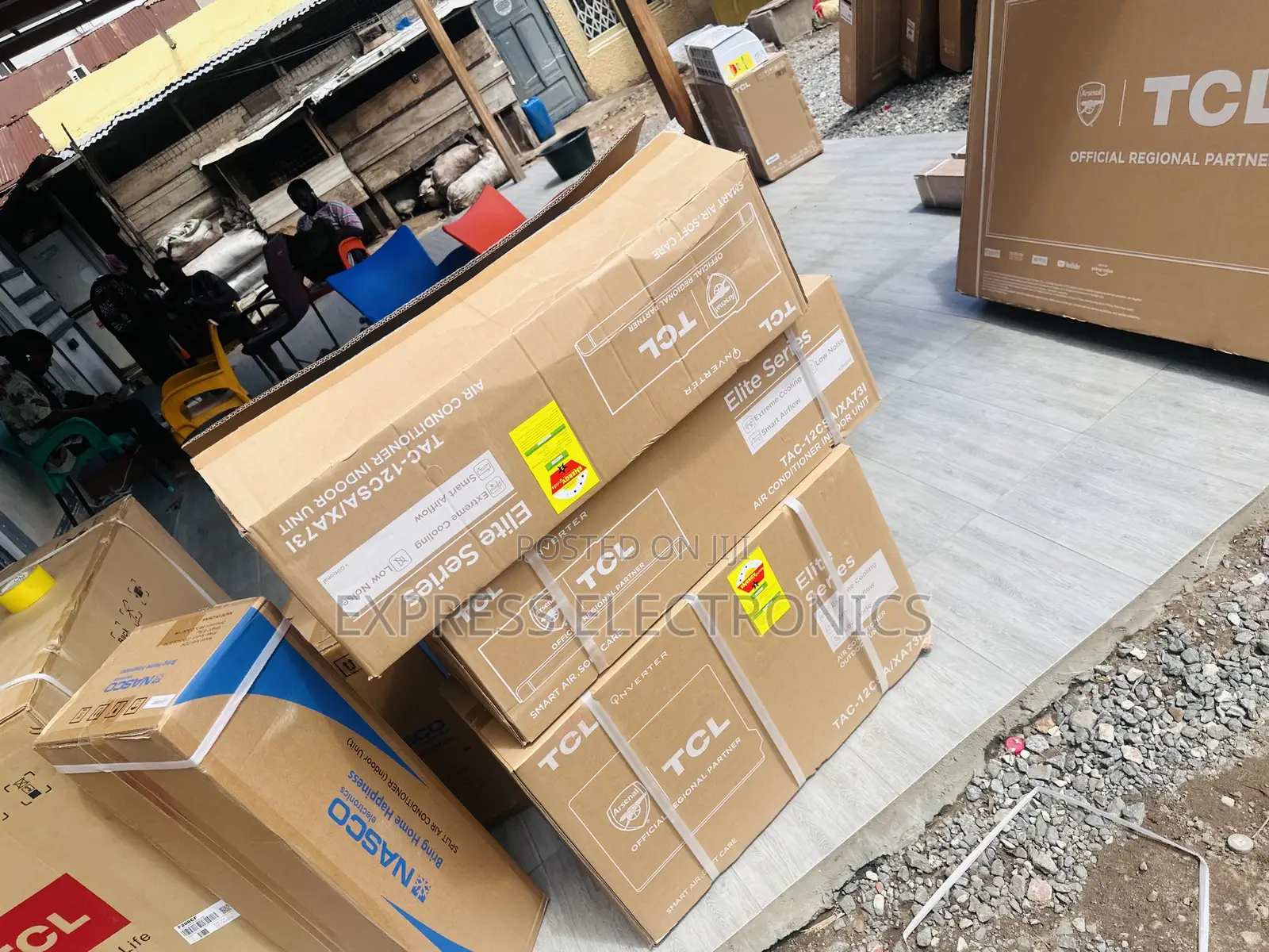 Sleek White TCL 1.5hp Inverter.