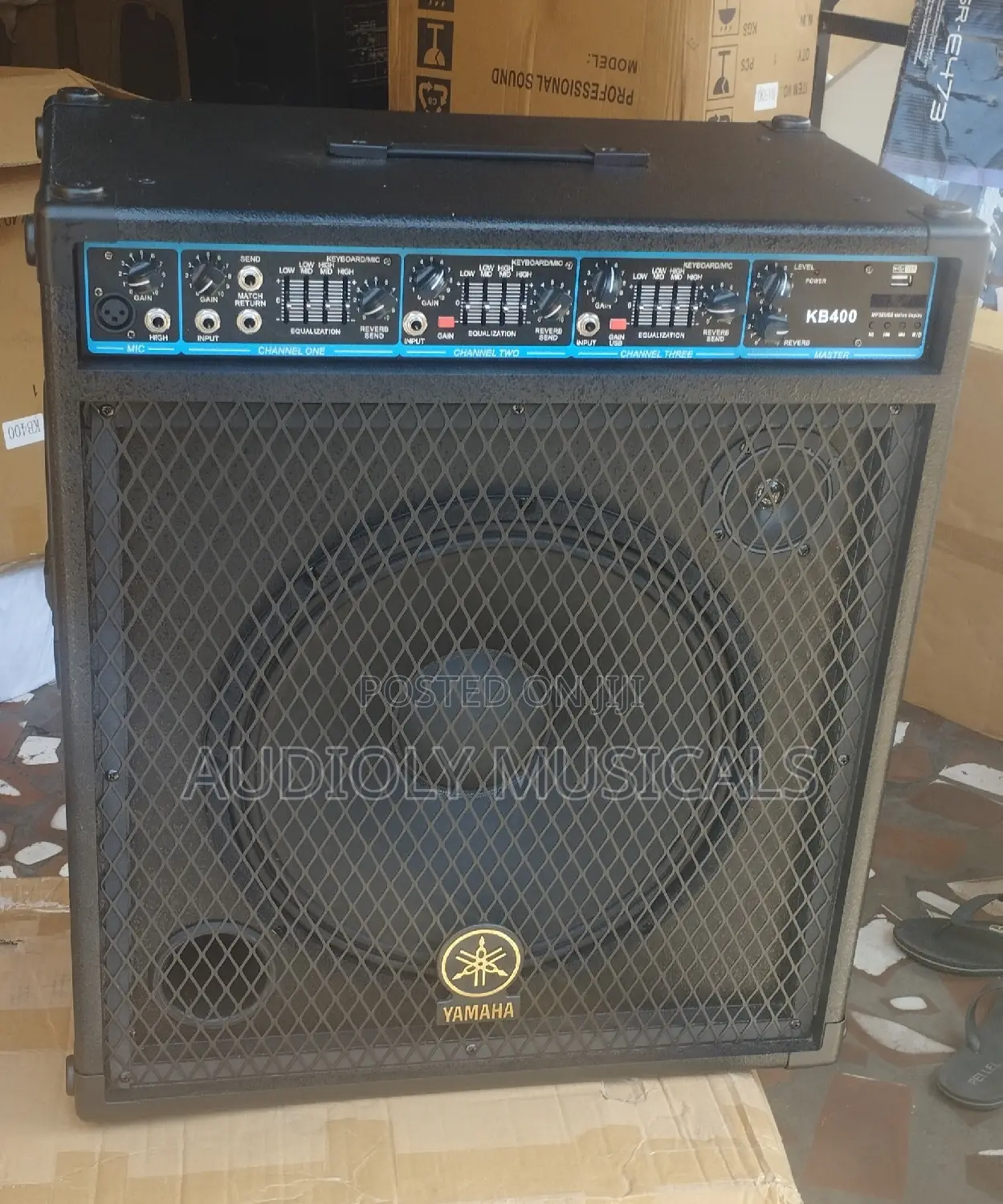 Yamaha Kb400 Keyboard Combo