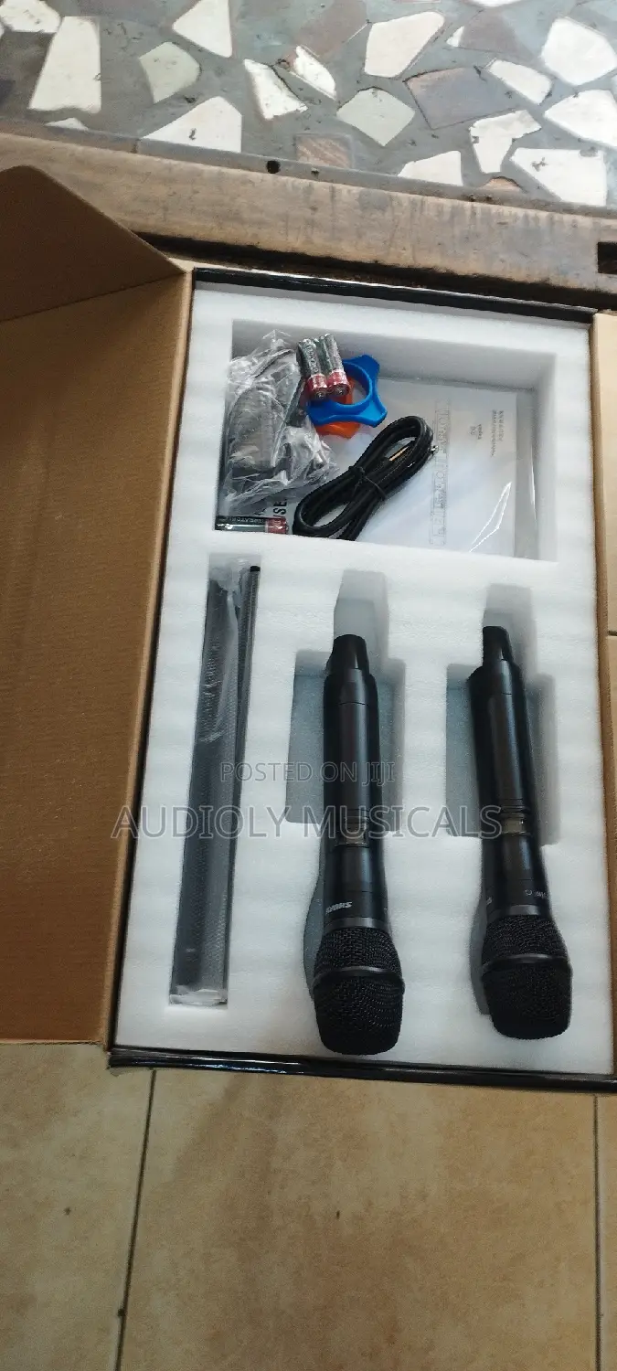 Shure Adx-400 Dual Wireless Professional Microphone System