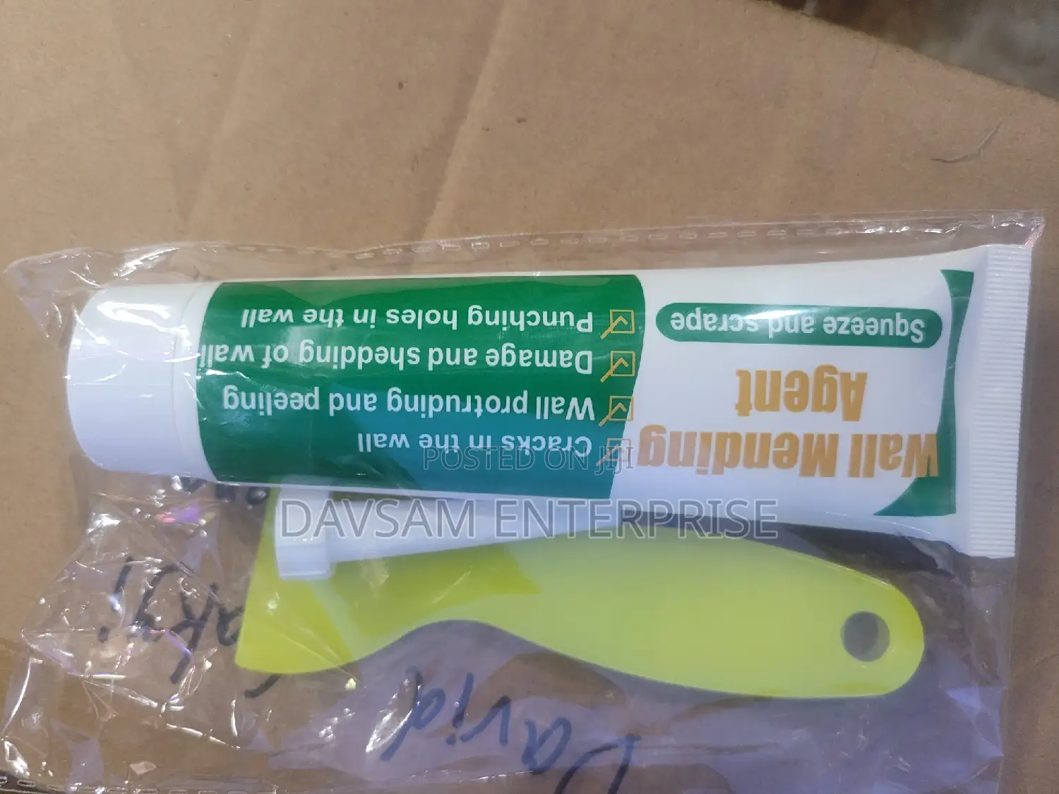 Wall Repairing Glue