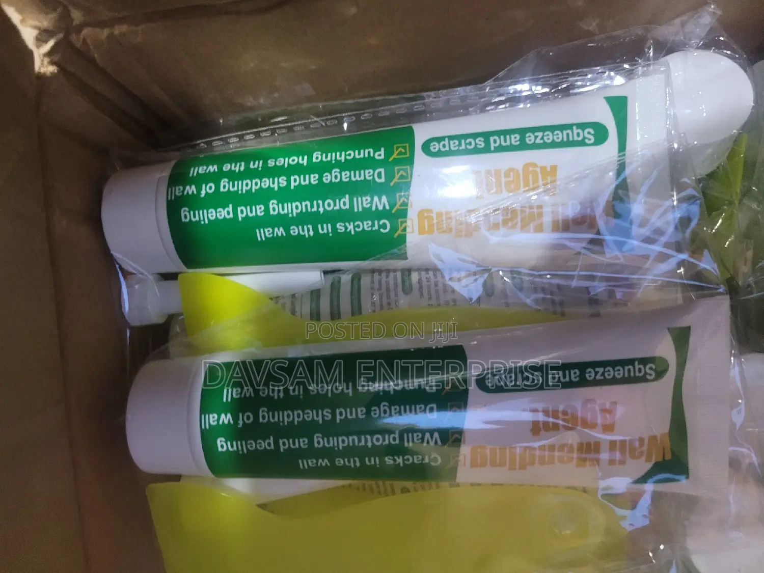 Wall Repairing Glue