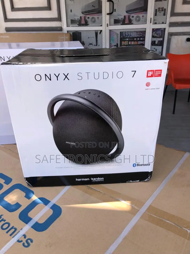 Onyx Studio 7 Harman Kardon Bluetooth Black Wireless