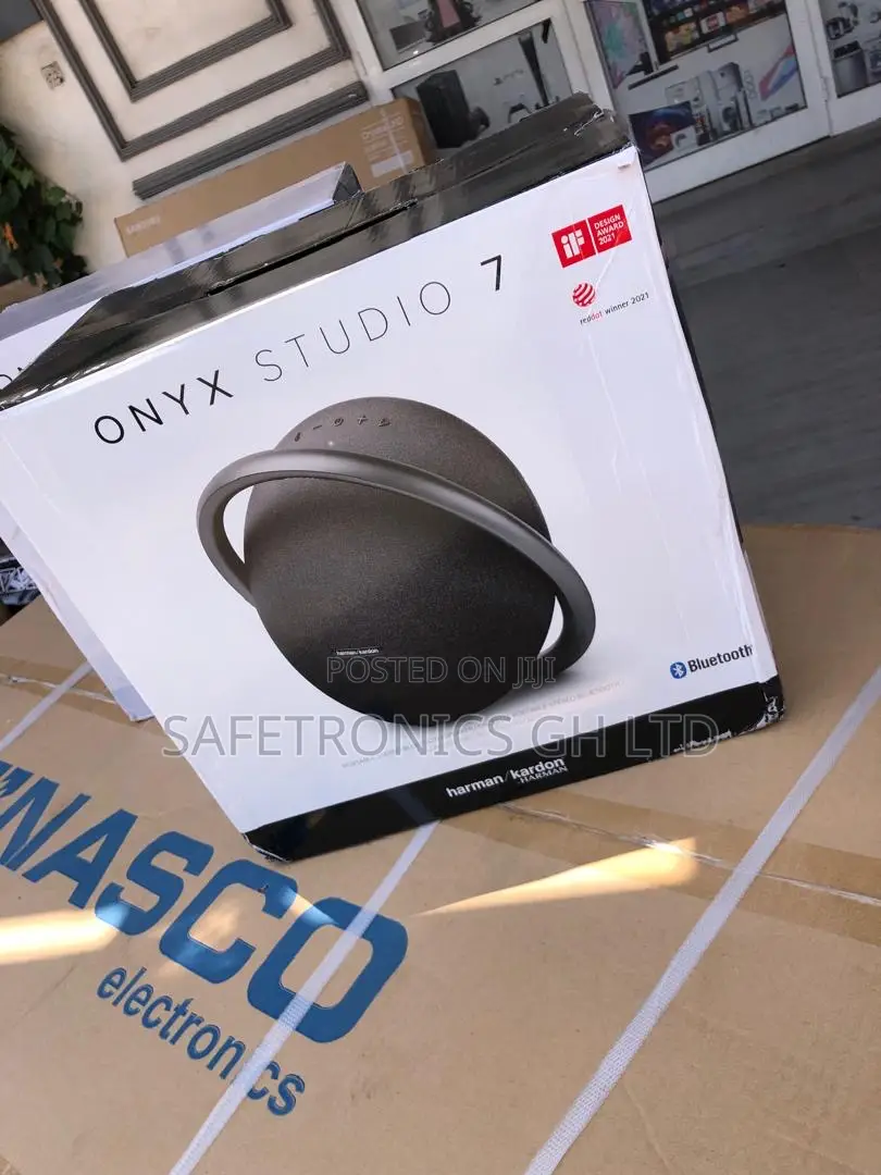 Boxed Black Onyx Studio 7 Harman Kardon Bluetooth Wireless