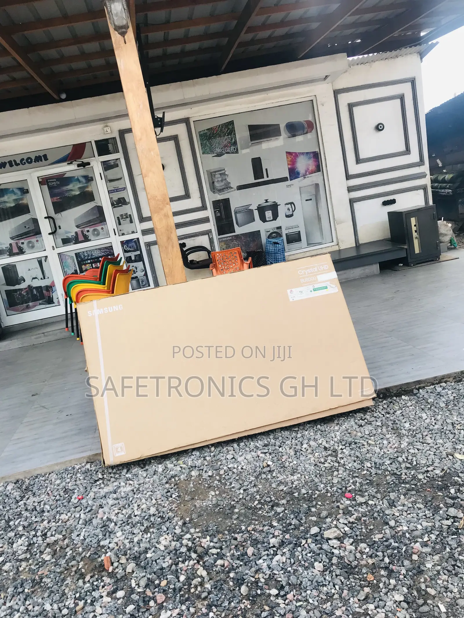 65 Inches Glossy Led Electric Black Samsung Bu80 Tv
