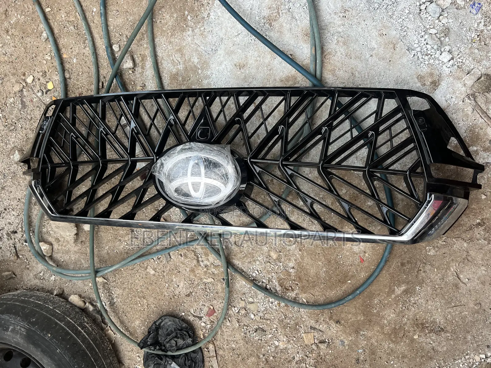 Toyota Land Cruiser 2016 - 2021 Front Shells