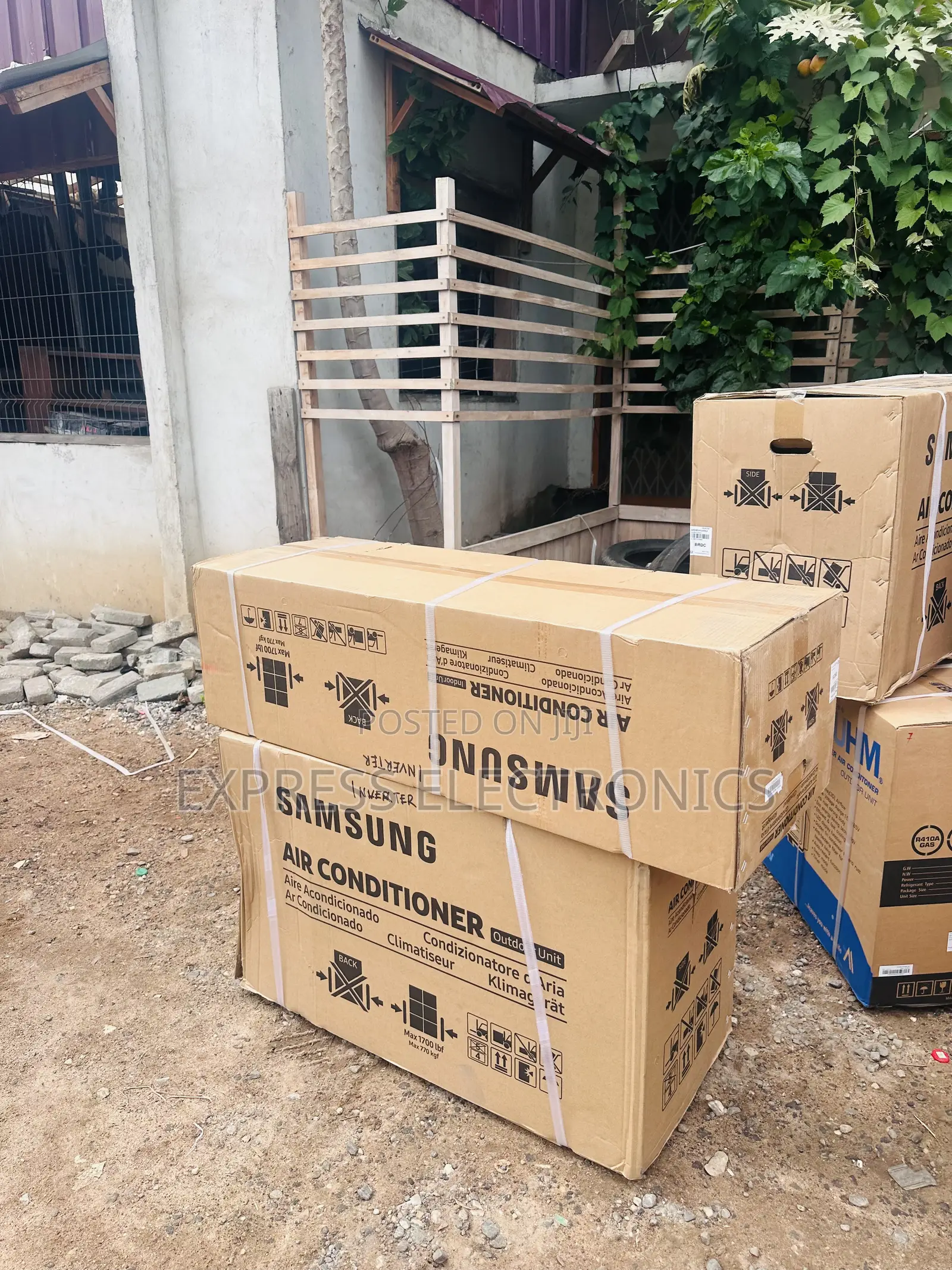 High Sleek White Air Conditioner Inverter Samsung 2.5hp