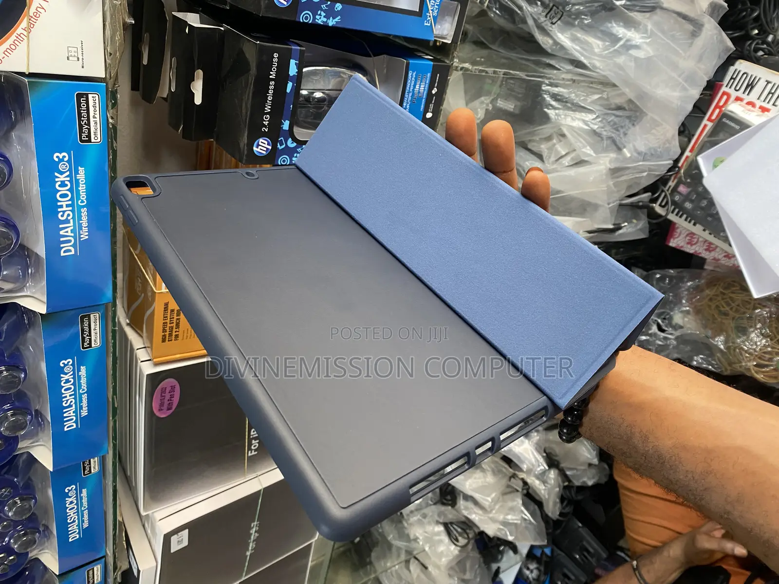 iPad 10.2 , 10.5 Original Smart Case With Pen Slot