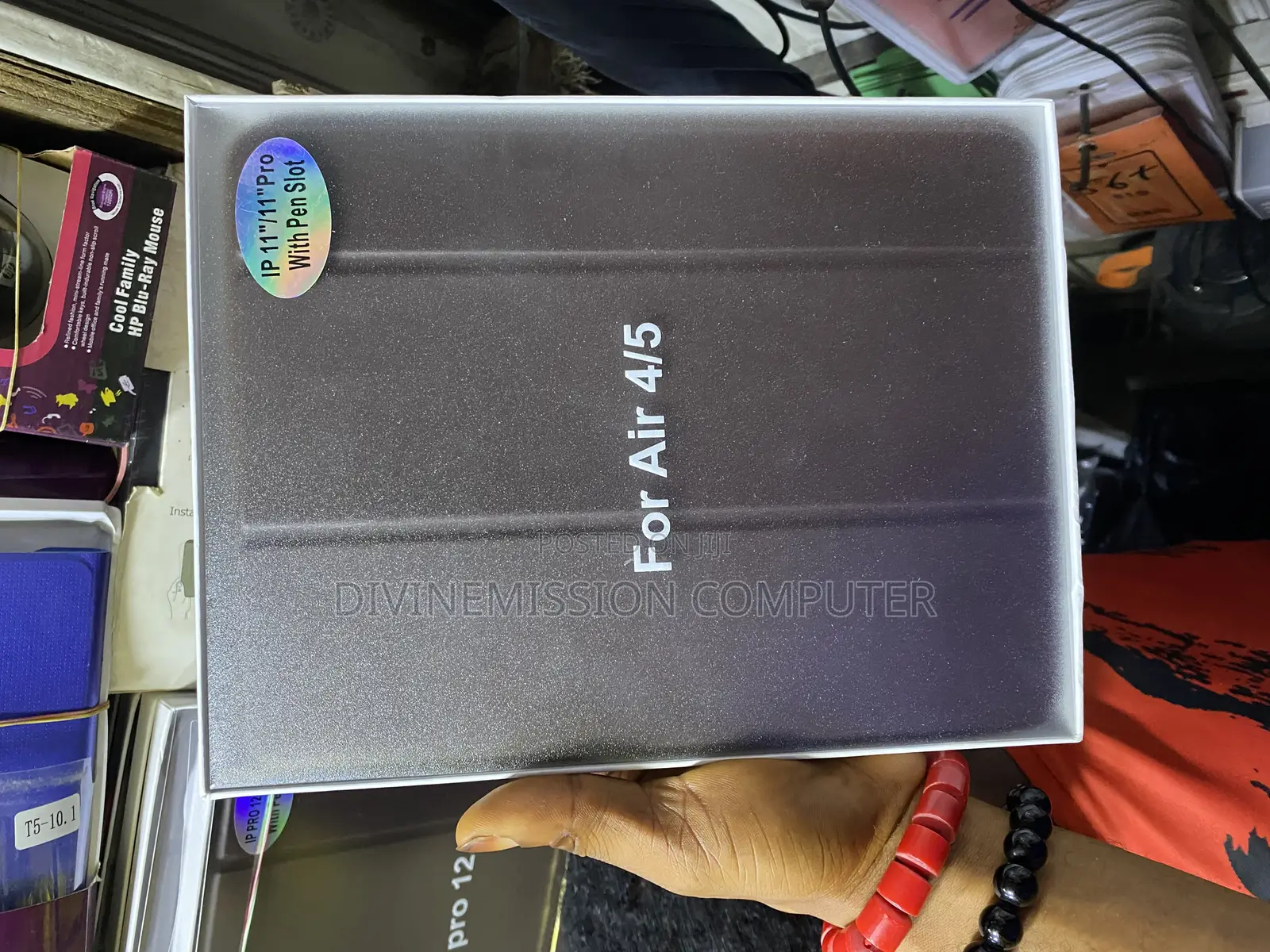 iPad Air4/5 10.9 Original Smart Case. With Pen Space