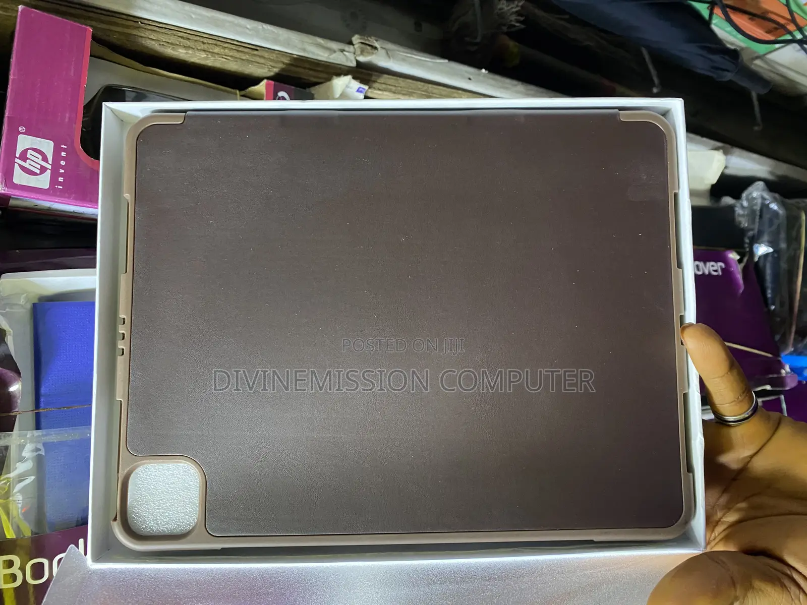 iPad Air4/5 10.9 Original Smart Case. With Pen Space