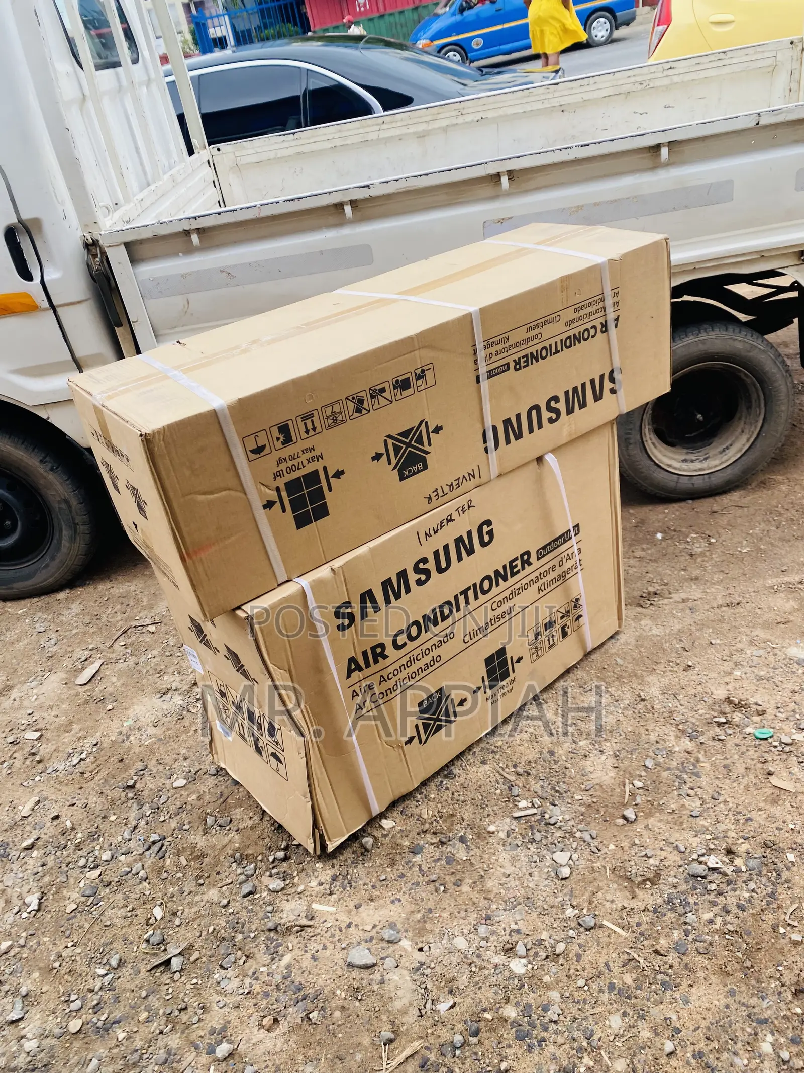 Elegant White Samsung 2.5hpSplit Type Air Conditioner(R410)