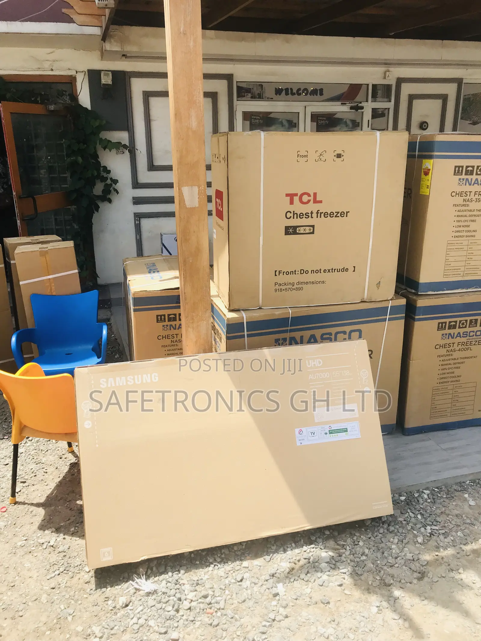 55 Inches Glossy Led Electric Black Au70 Smart Samsung Tv