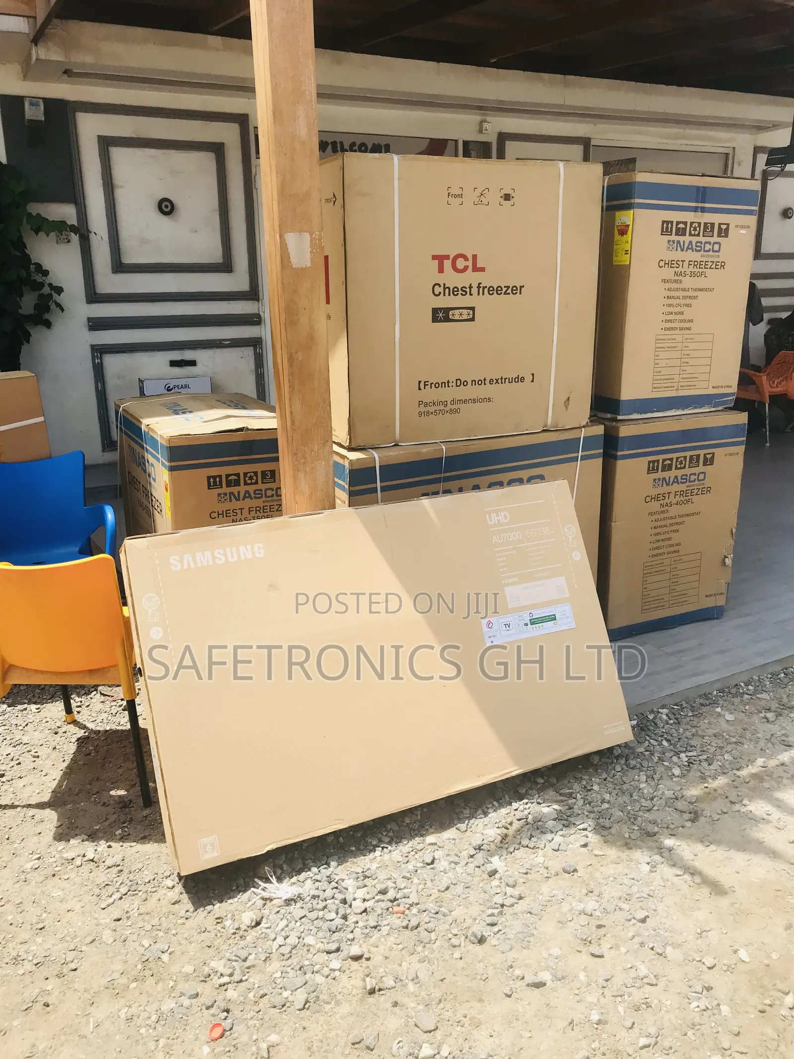 Smart Glossy Black Samsung Au70 55 Inches Electric Tv