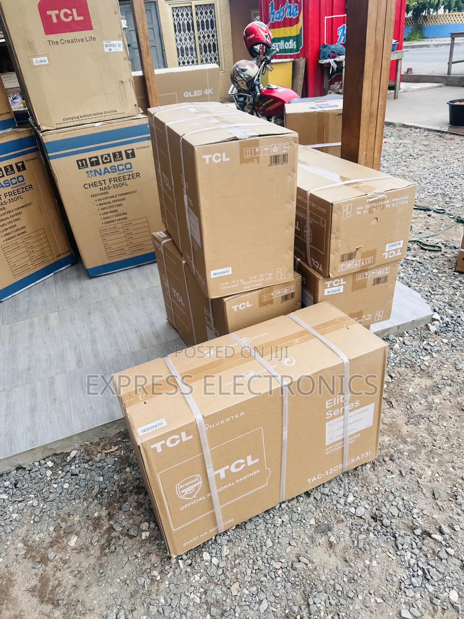 2.5hp Split Inverter White TCL AC.
