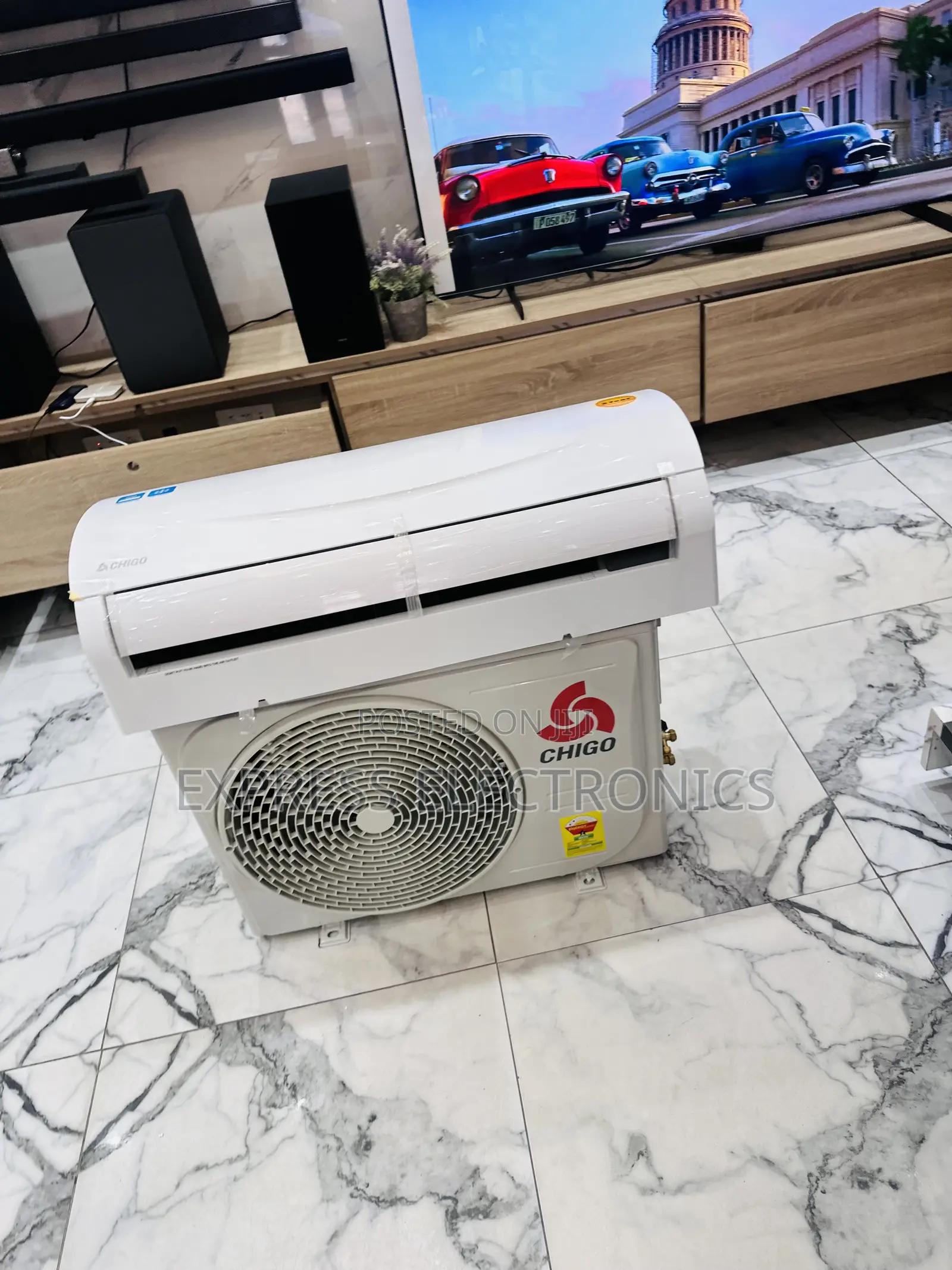High Quality Sleek White Chigo 1.5hp AC White