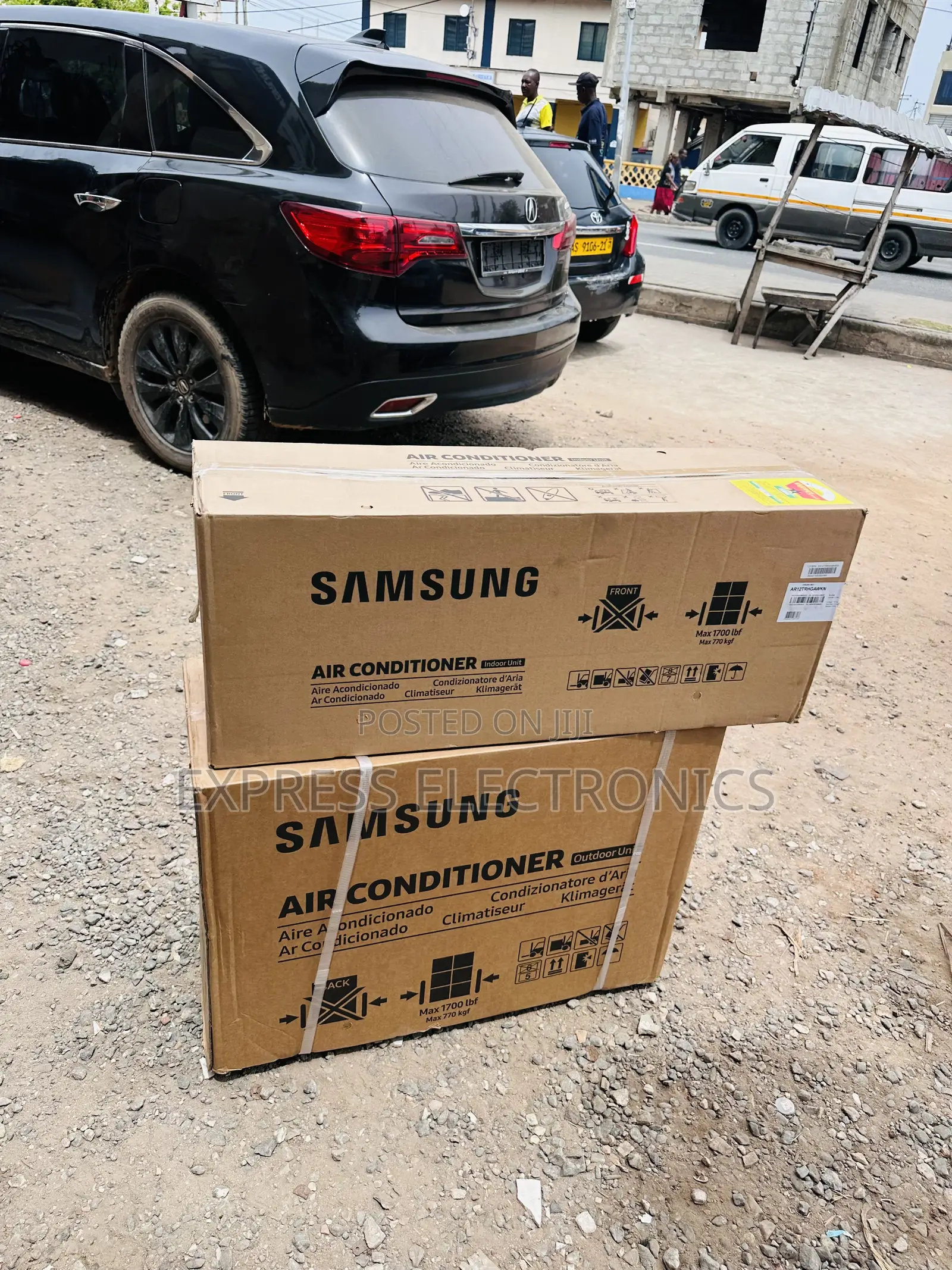 Dynamic Sleek White Samsung 2.5hp Inverter Split
