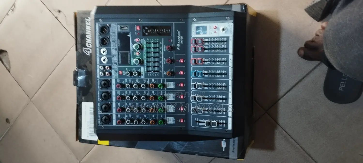 Soundcraft X4USB 4channel Amplifier Mixer