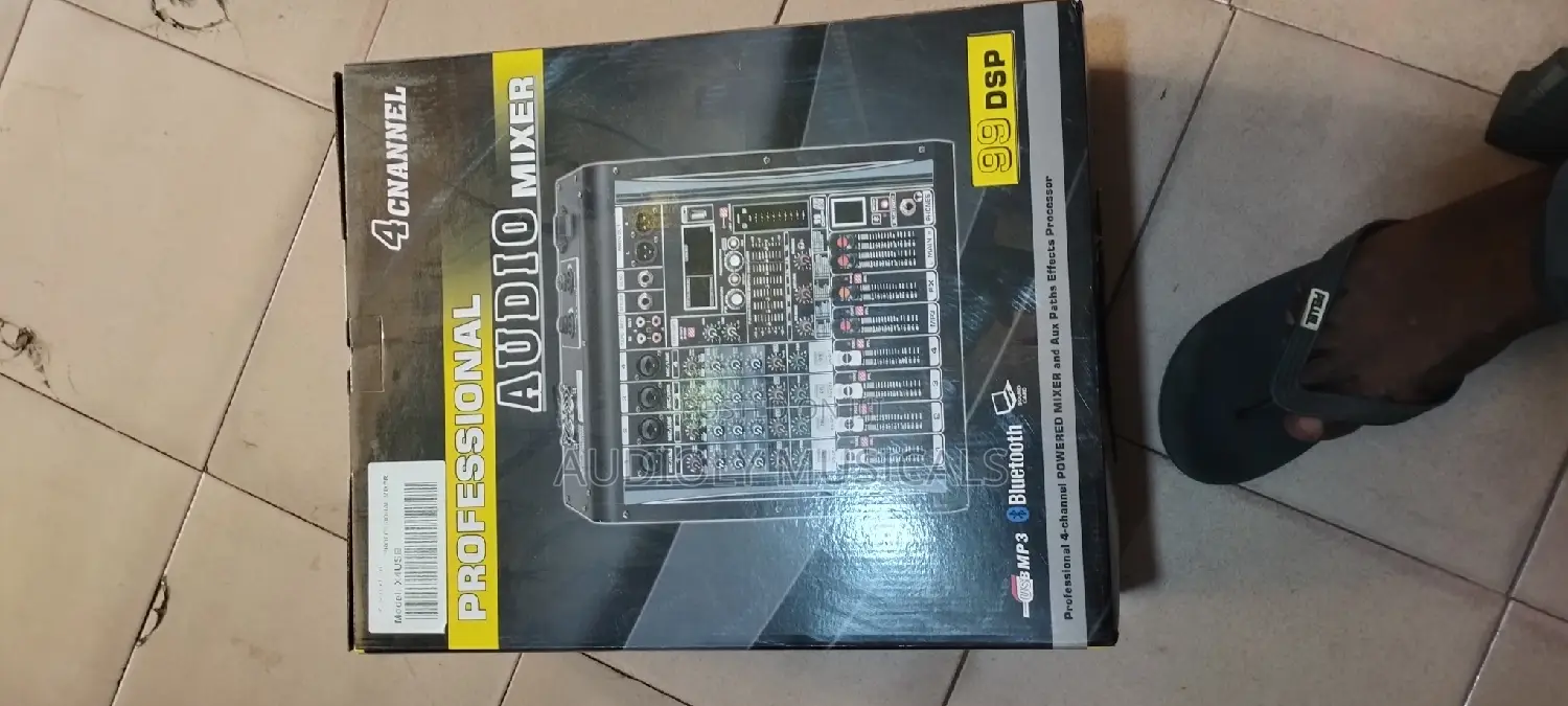 Soundcraft X4USB 4channel Amplifier Mixer