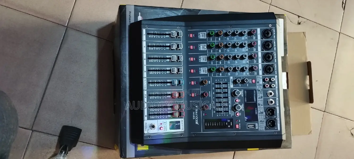 Soundcraft X4USB 4channel Amplifier Mixer