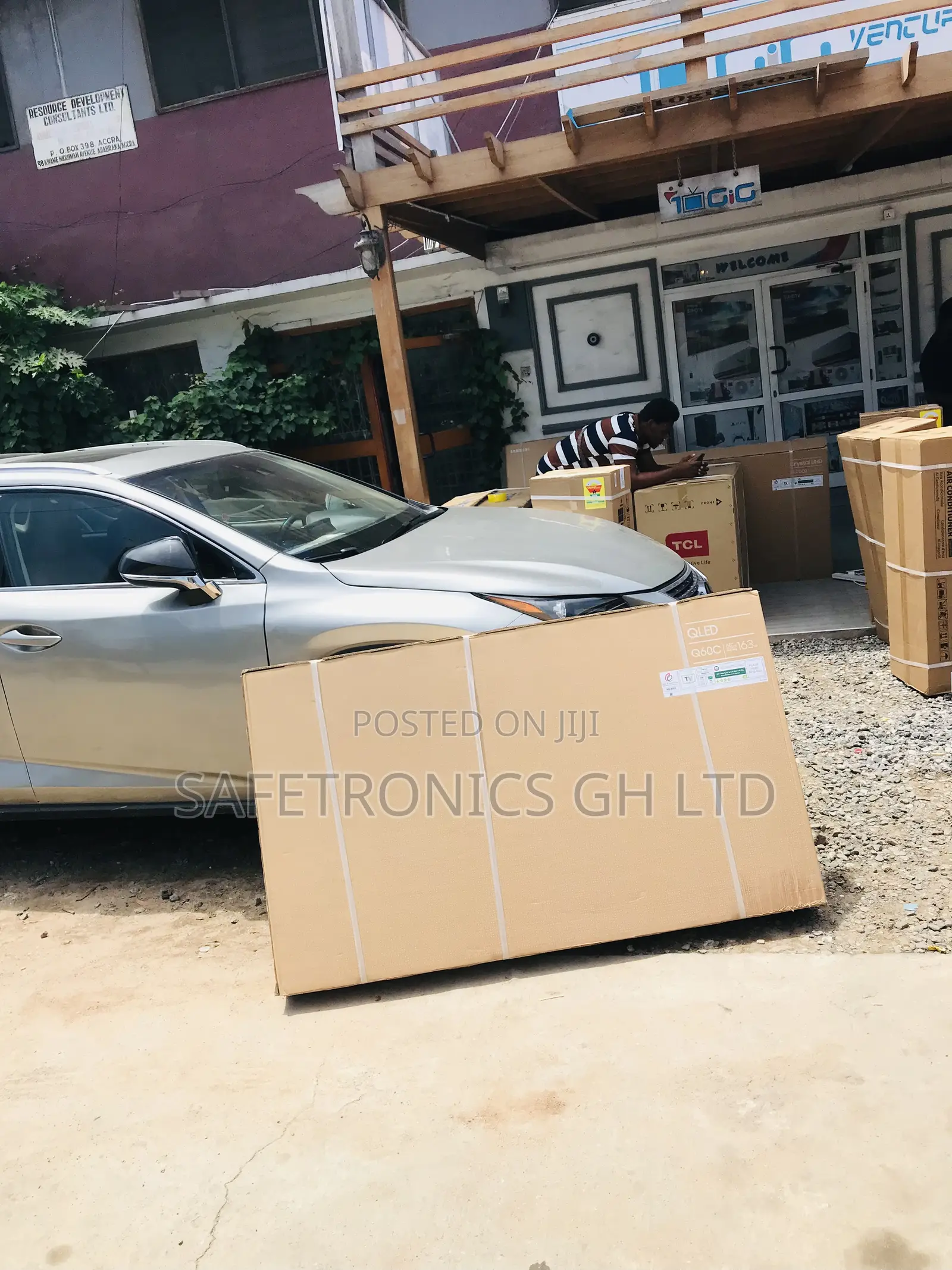 65 Inches Glossy Qled Q60c Samsung4k Black Electric Tv