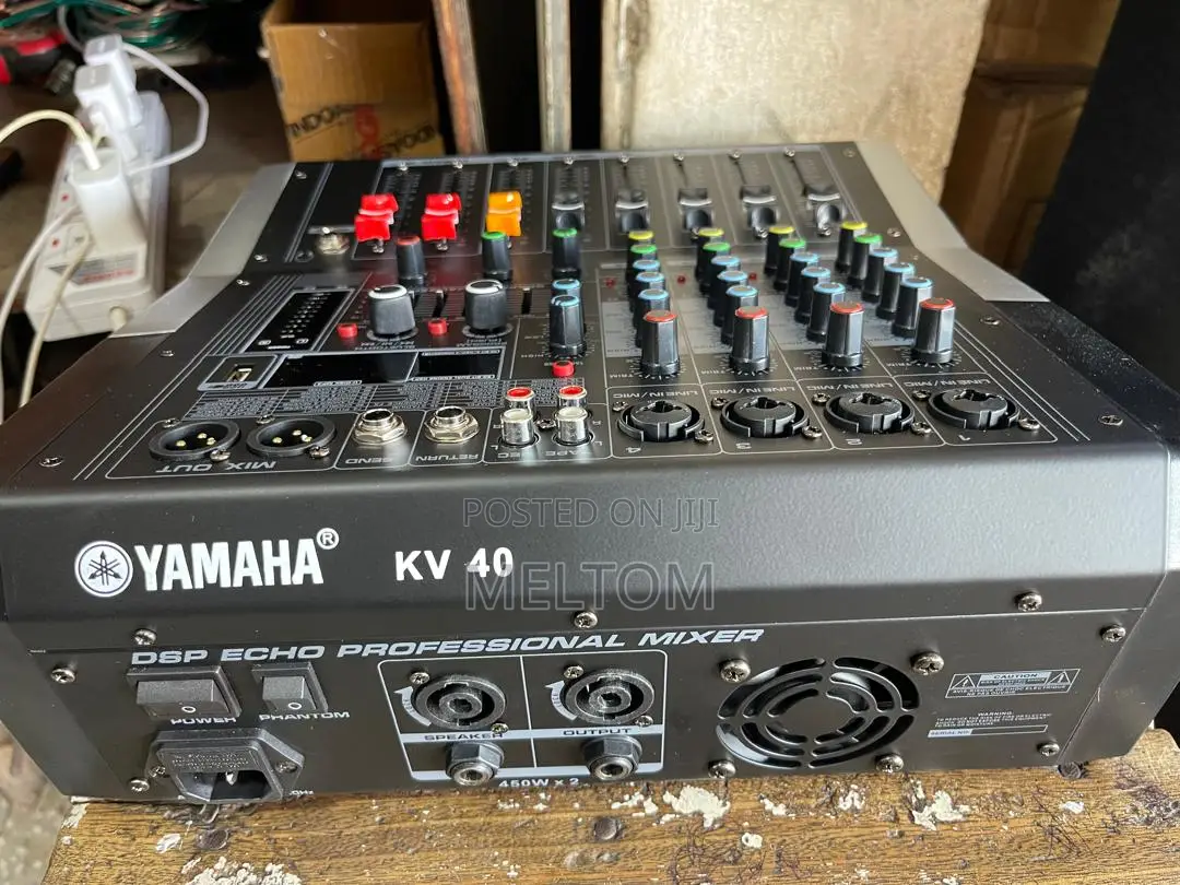 Yamaha Kv40 4channels Powered Amplified Mixer