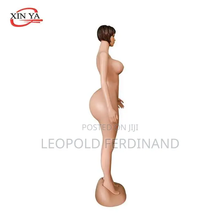 Mega Big Ass Mannequins