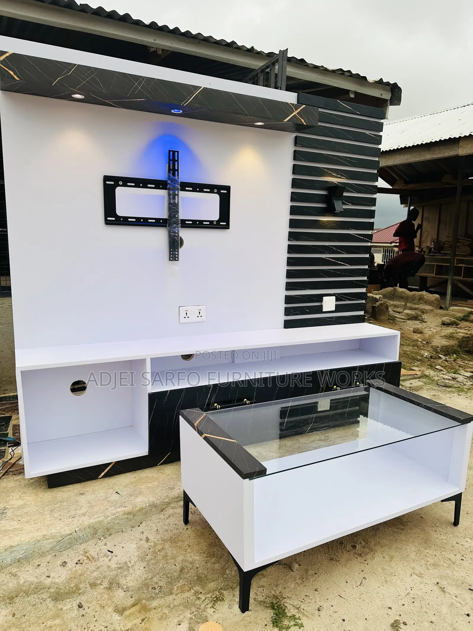 Original Led Tv Stand With Quality Centre Table