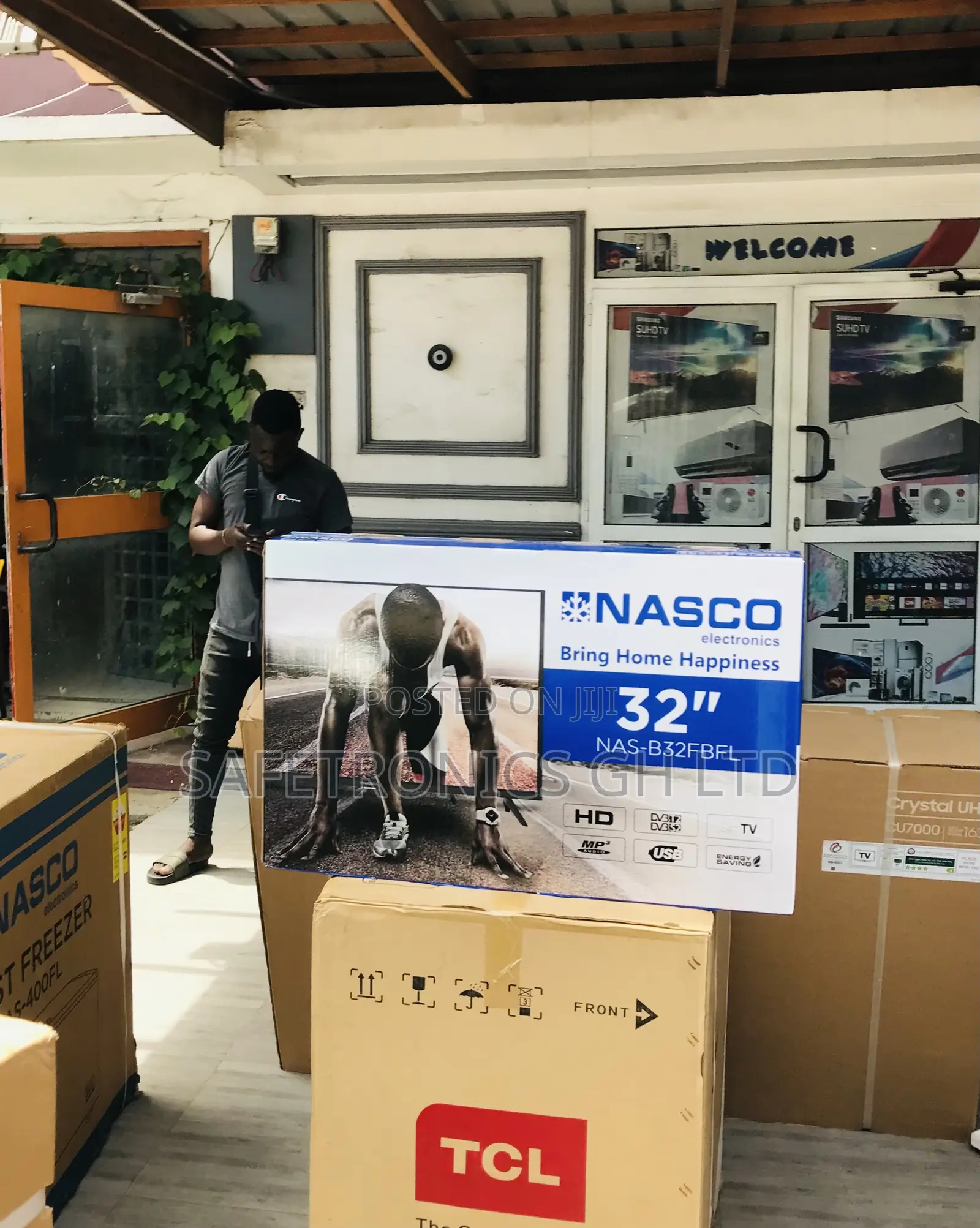 32 Inches Glossy Led Nasco Electric Black Digital Satellite