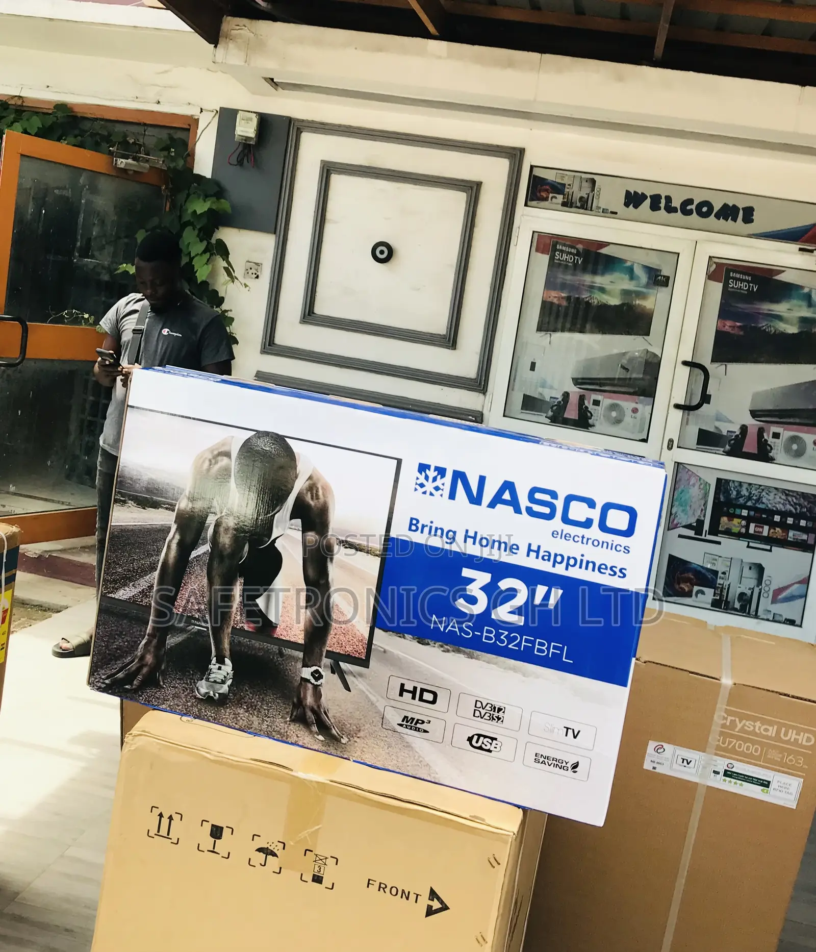 Satellite Nasco Digital Gloss Led 32 Inches Electric Black