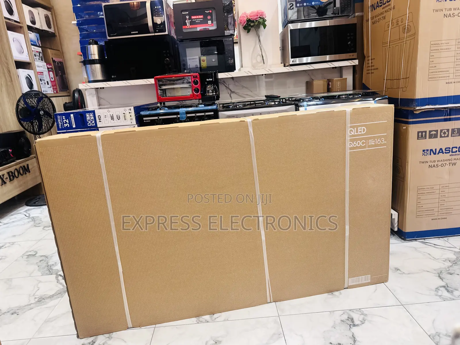 Samsung Qled Smart Glossy Screen 65”Q60c.