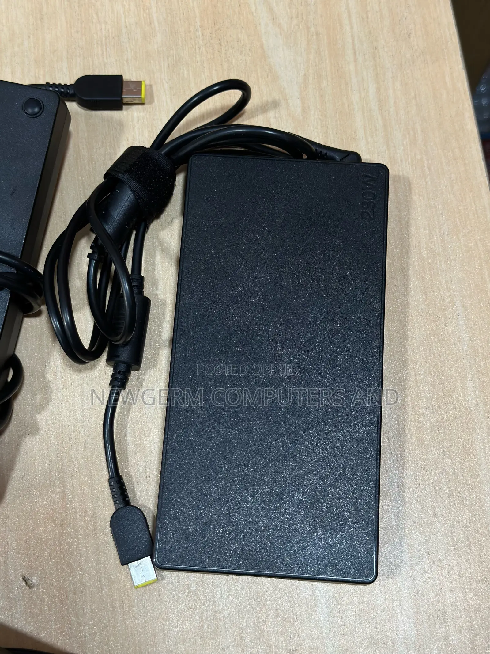 230W Lenovo USB Gaming Charger
