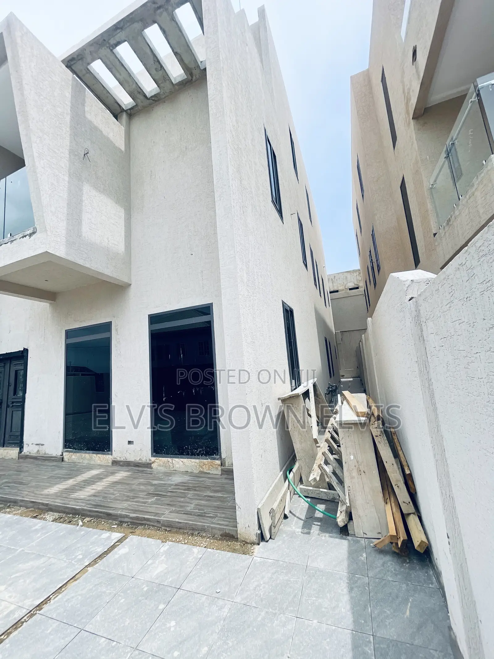 4bdrm Duplex in East Legon, Adjiriganor for sale