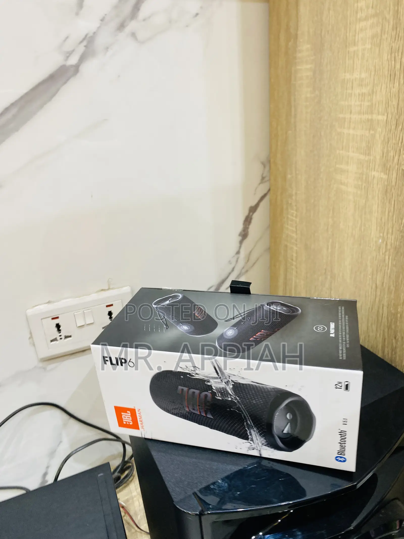 Portable Bluetooth JBL Flip 6 Speaker(Black).