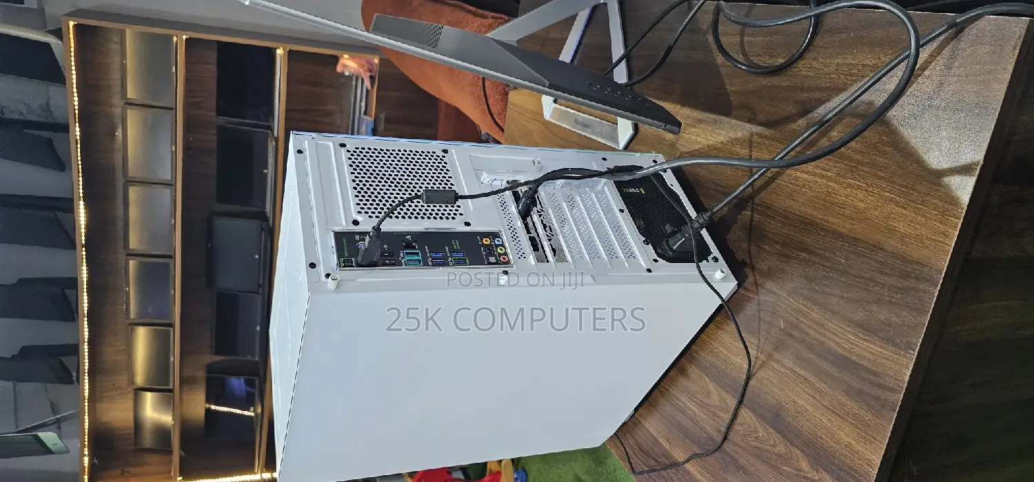 New Desktop Computer CyberpowerPC 16GB Intel Core i7 HDD+SSD 1T