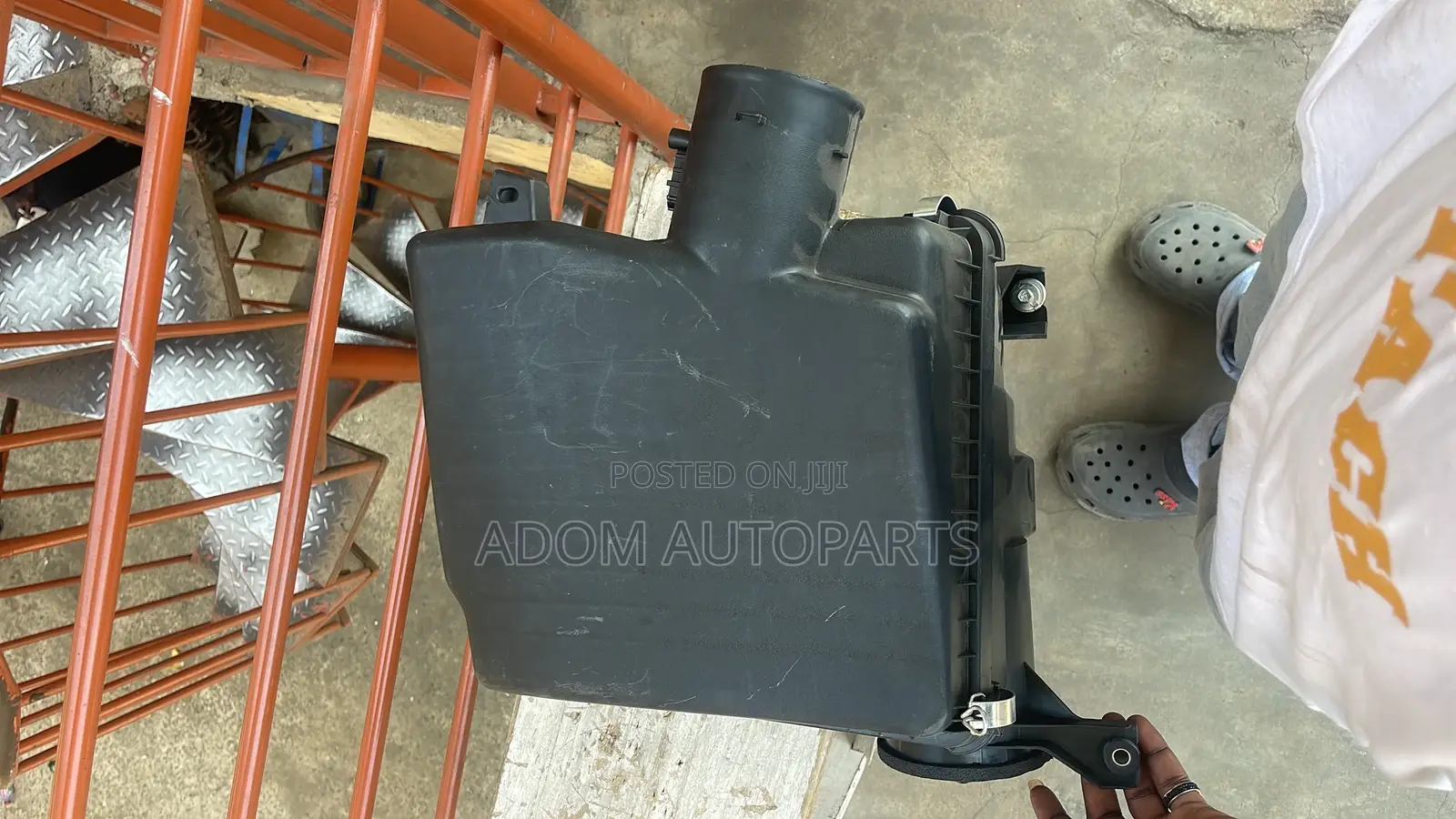 Toyota Land Cruiser Prado V8 Air Cleaner Filter Box