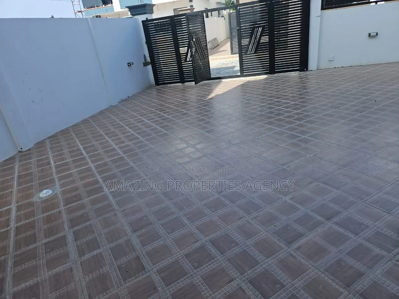 4bdrm House in Spintex for sale