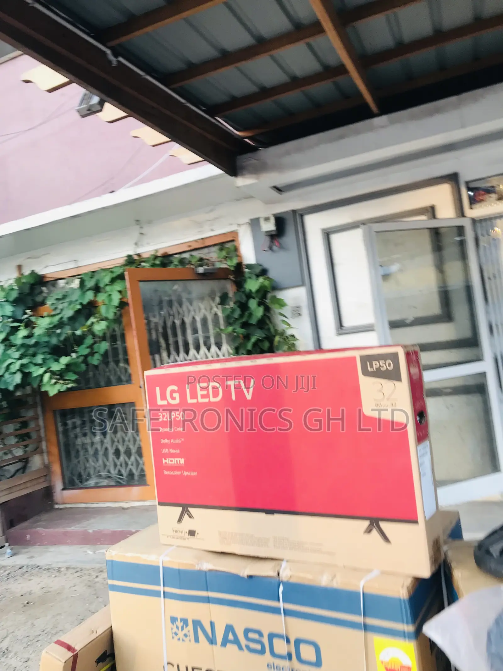 Black LG 32 Inches Glossy Led LP50 Full HD Tv