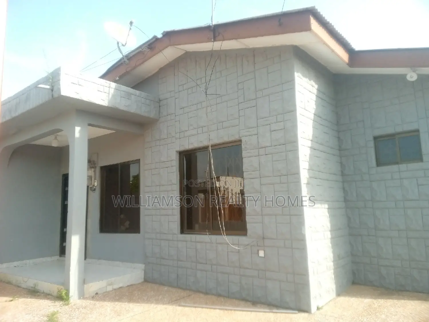 3bdrm House in Community 20 Estate, Spintex for rent