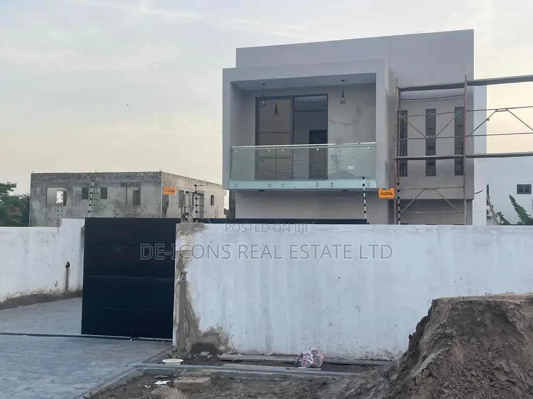 3bdrm Mansion in De-Icons Real Estate, East Legon for sale