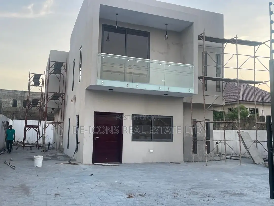 3bdrm Mansion in De-Icons Real Estate, East Legon for sale
