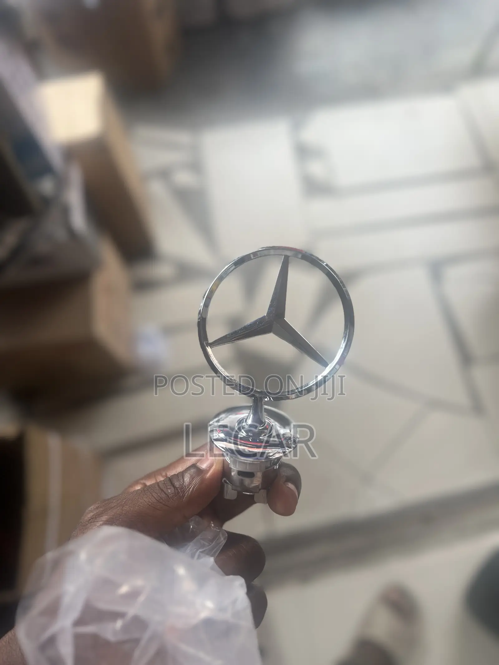 Mercedes Bonnet Crown