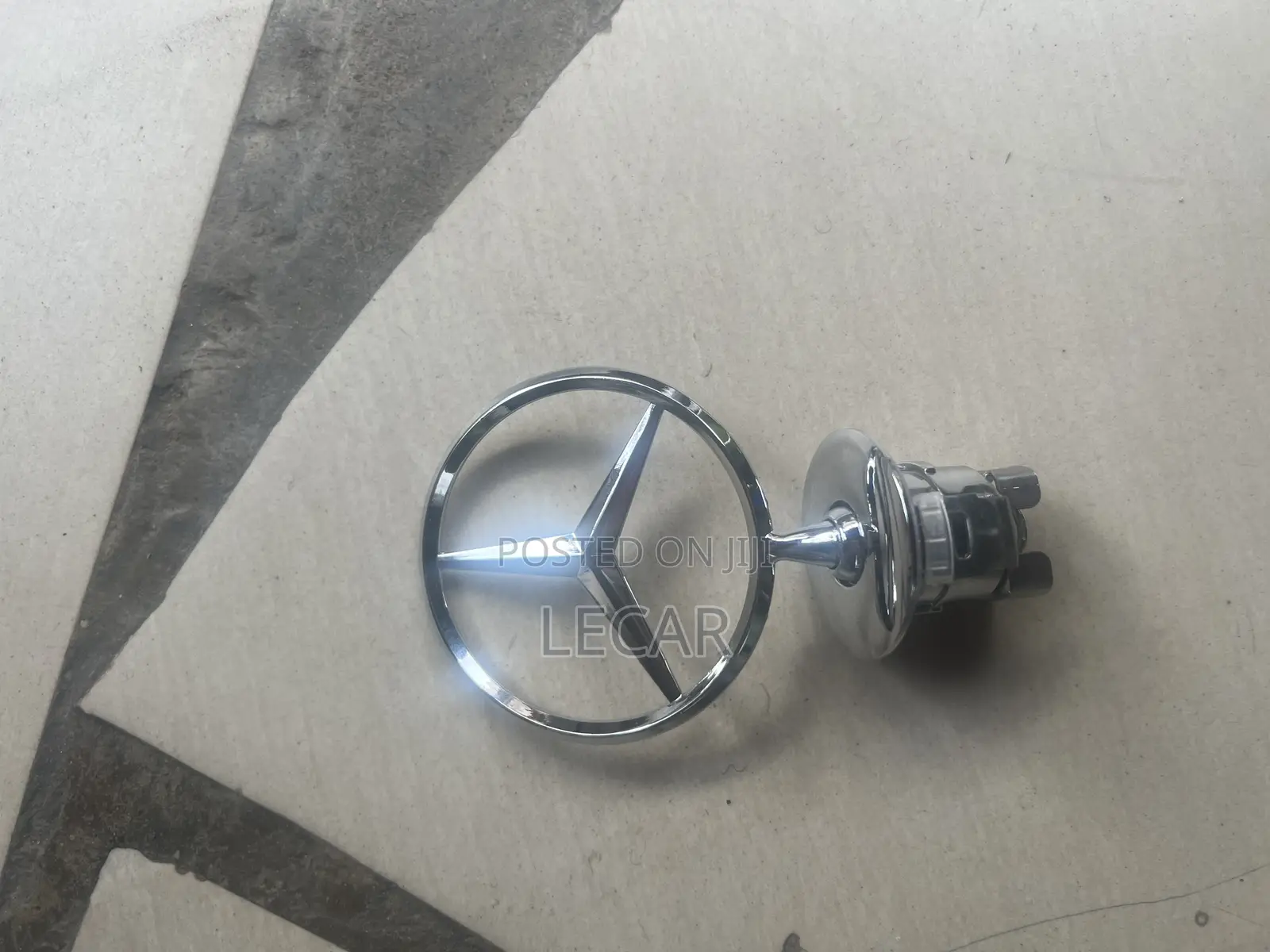 Mercedes Bonnet Crown