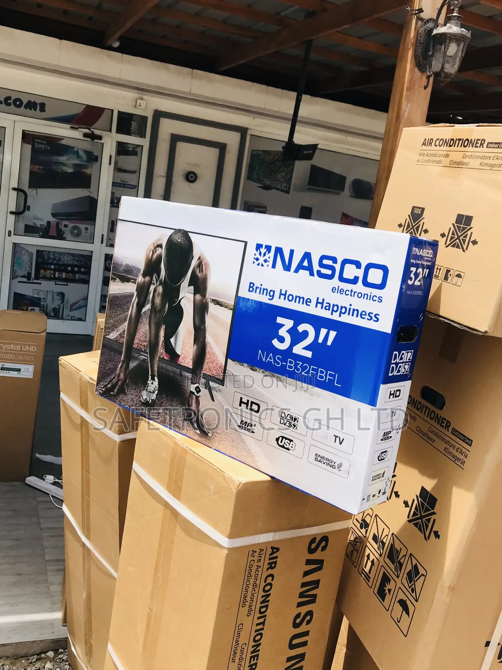 Nasco 32 Inches Glossy Led Smart Full HD Black Tv