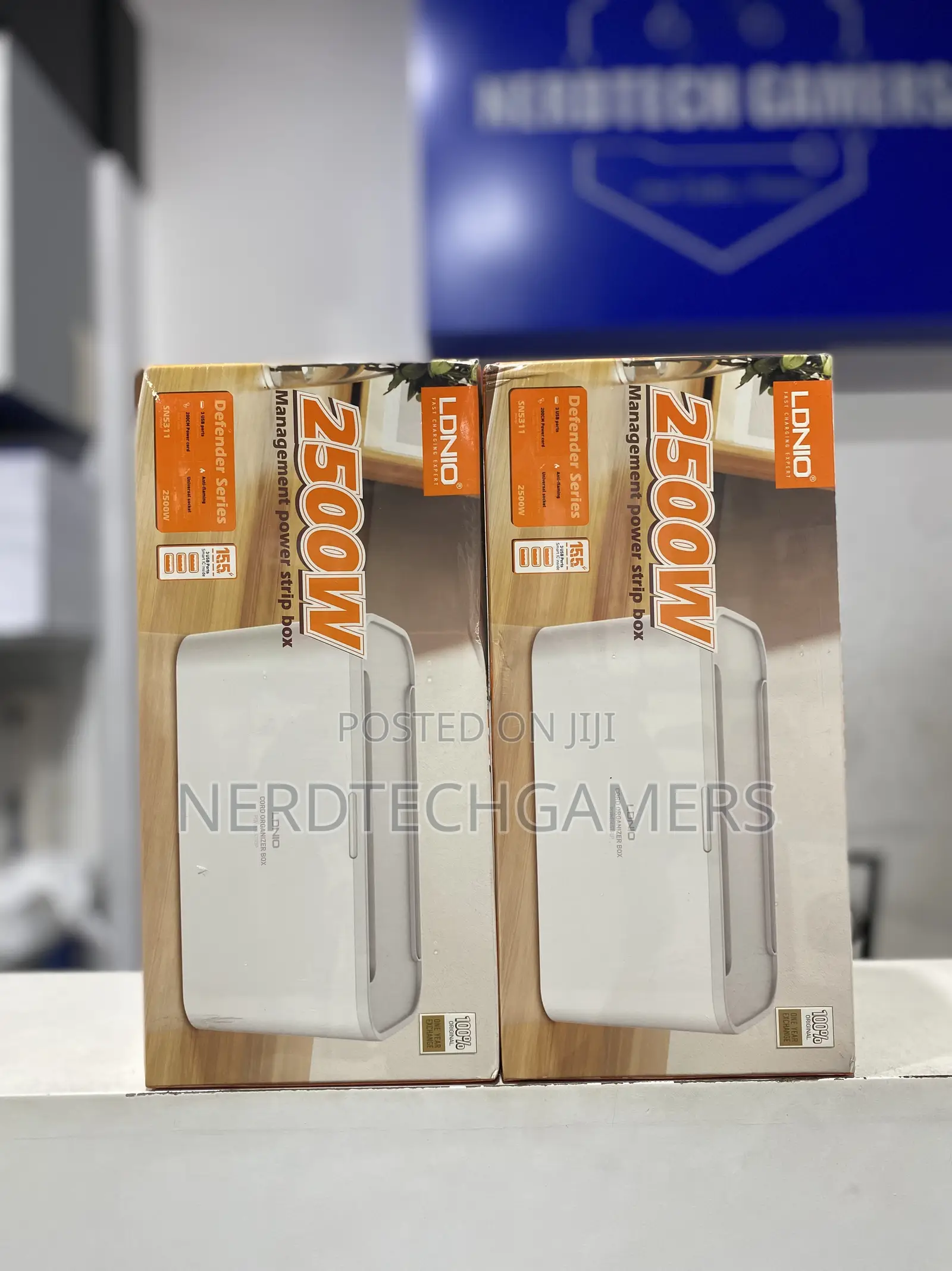 LDNIO SN5311 Universal Management Power Strip Box 5 Sockets