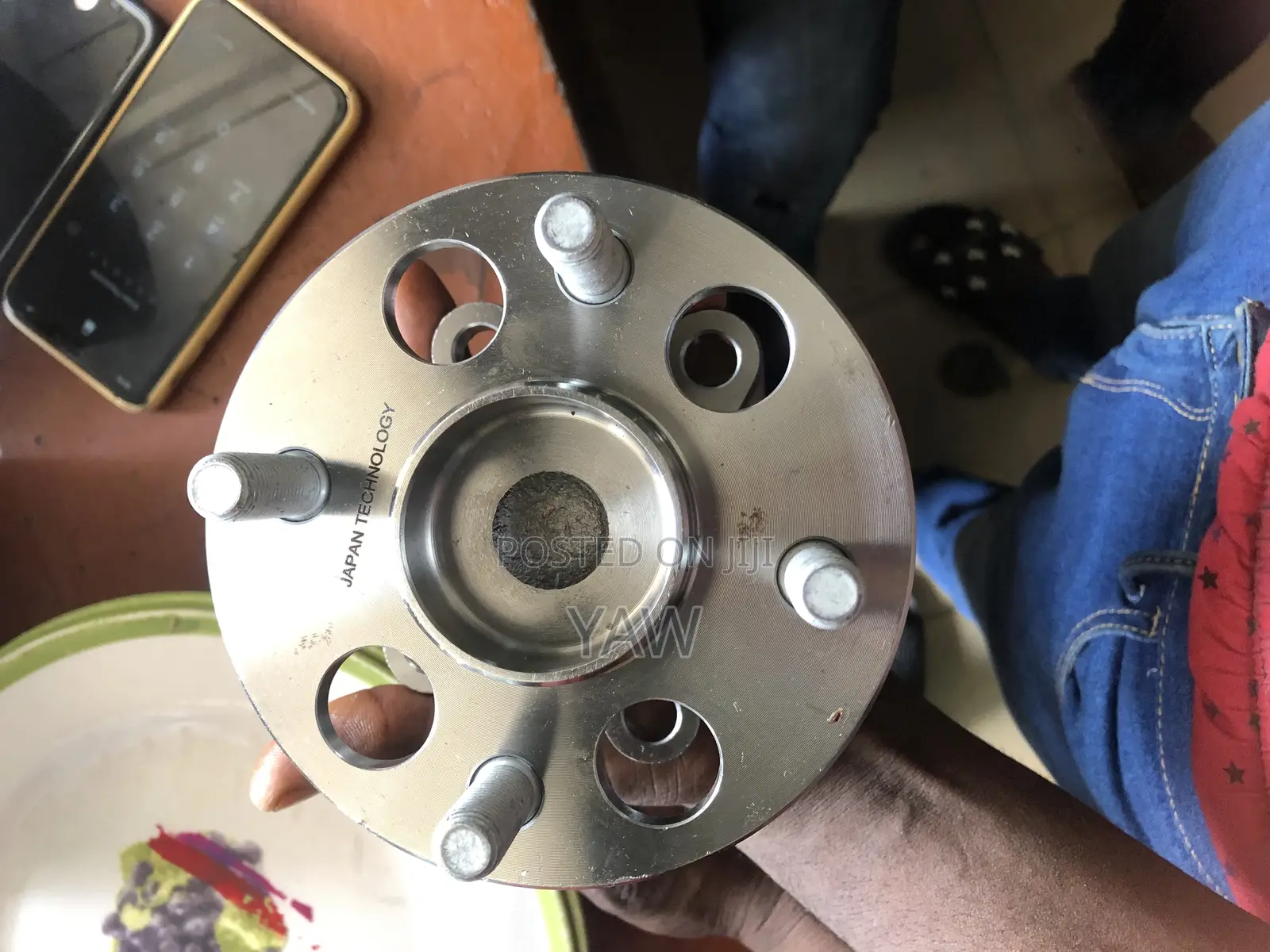 Toyota Vitz Back Hub