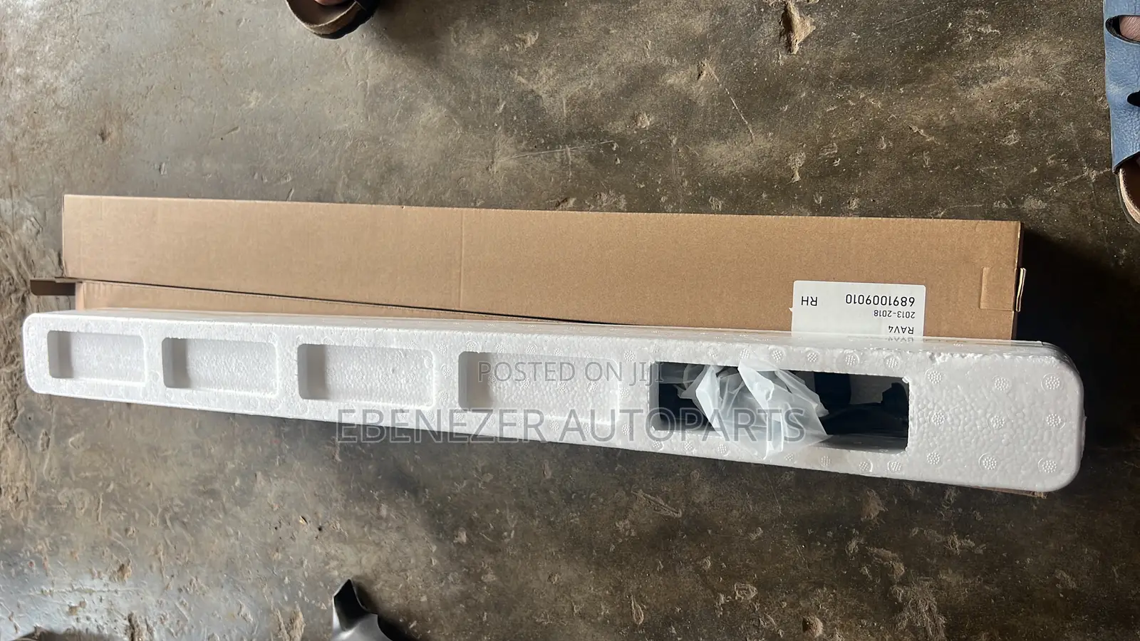 Toyota Rav 4 2014,2015,2016,2017,2018 Electronic Boot Shocks