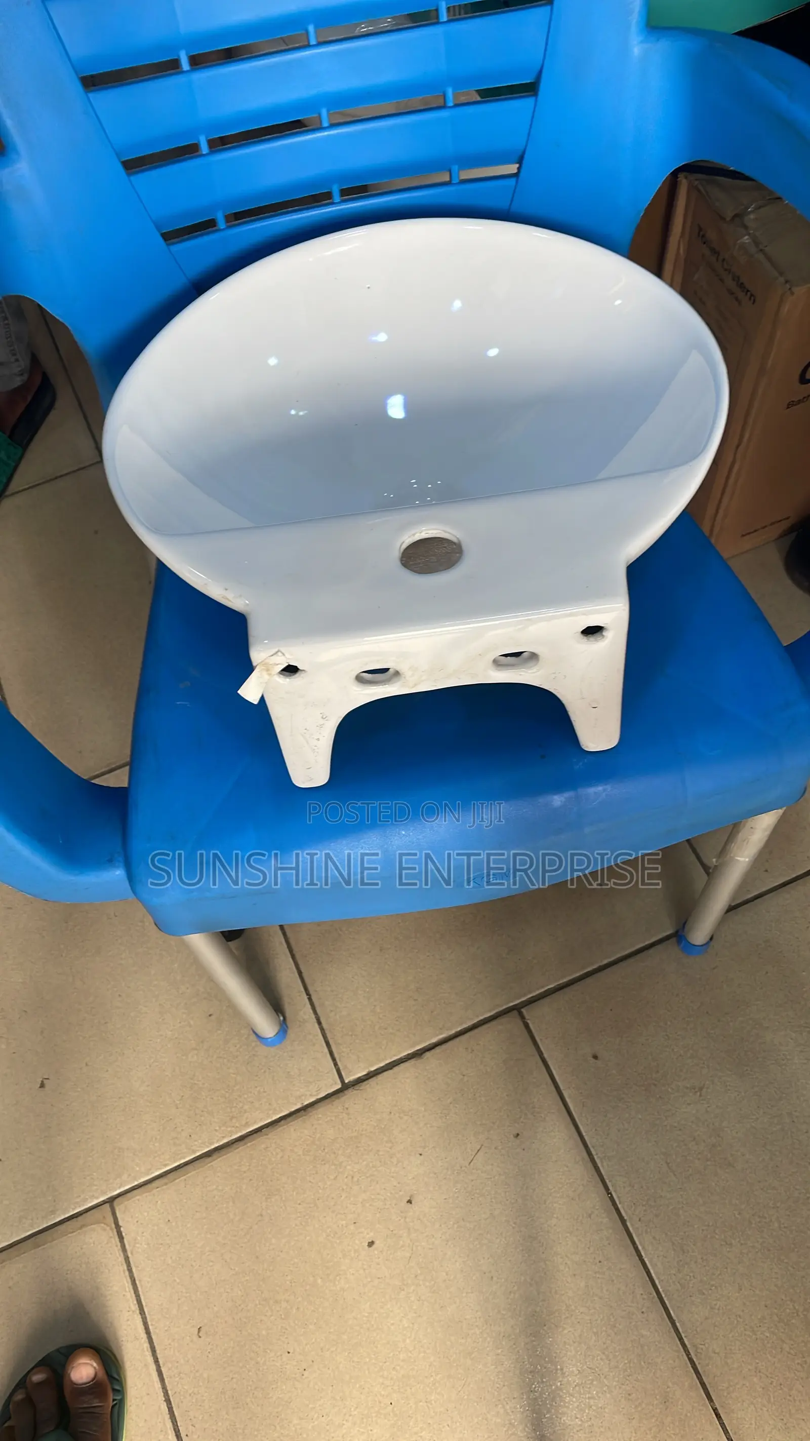 Floating Wash Hand Basin