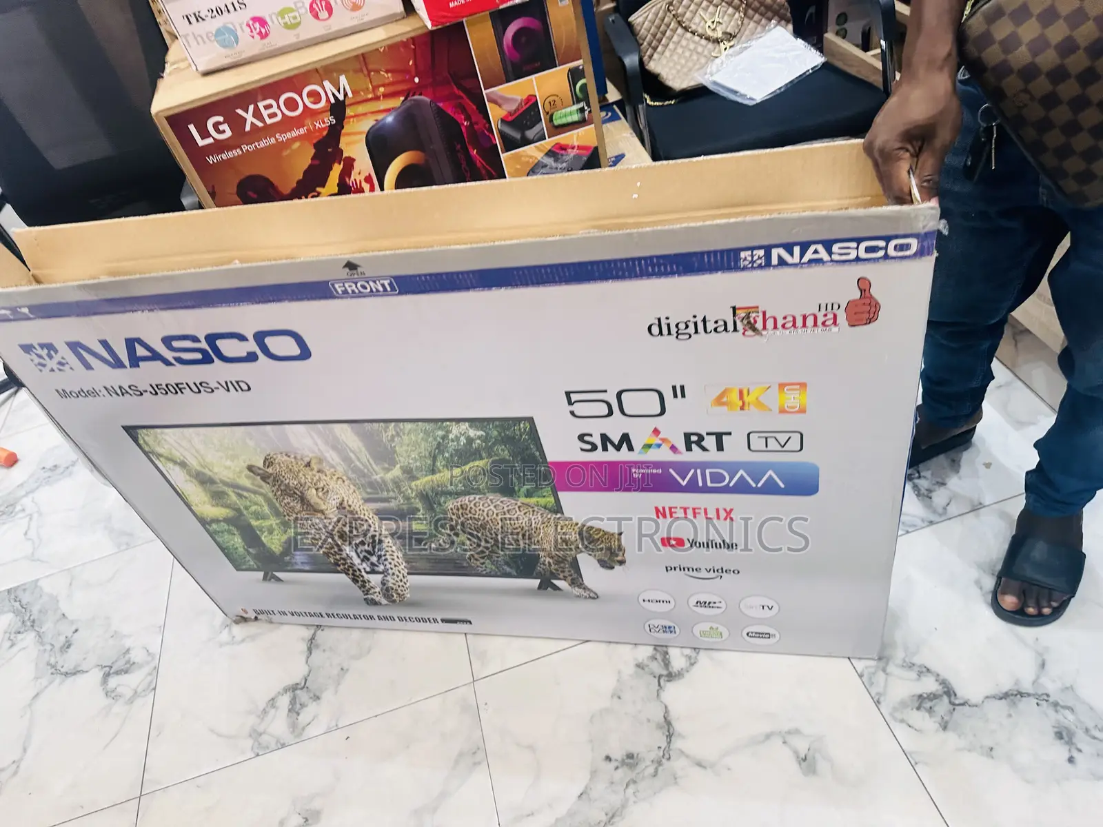 Unique Design UHD Smart Glossy Screen 50”Nasco