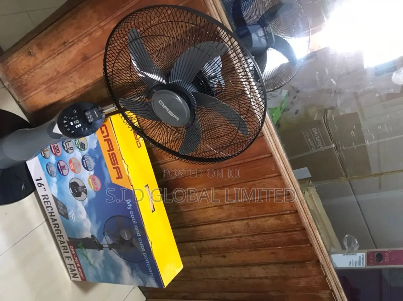 Wonderful Rechargeable Solar Standing Fan